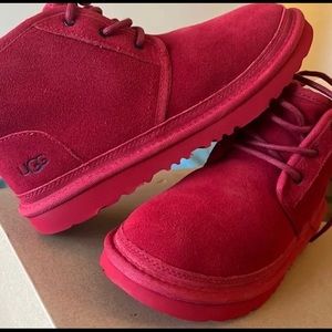Red women Neumuel boots size 5
